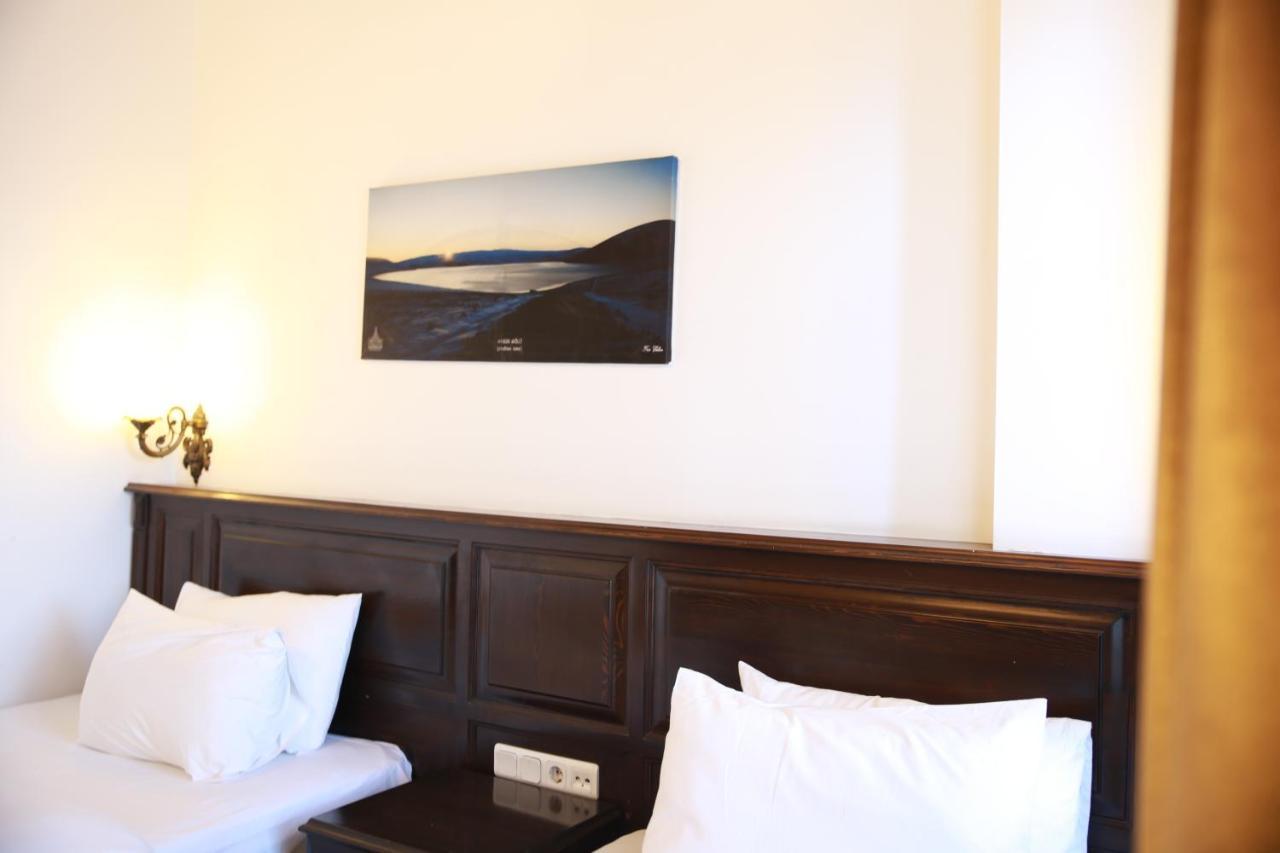 Cheltikov Hotel Kars Esterno foto