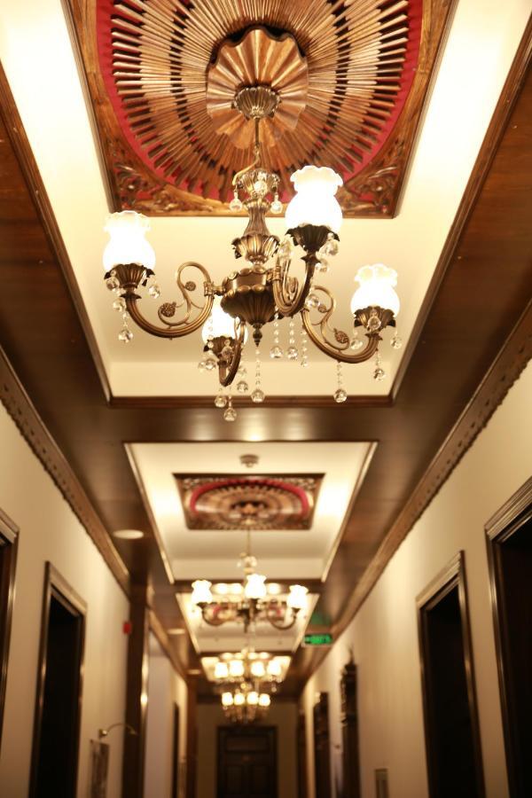 Cheltikov Hotel Kars Esterno foto