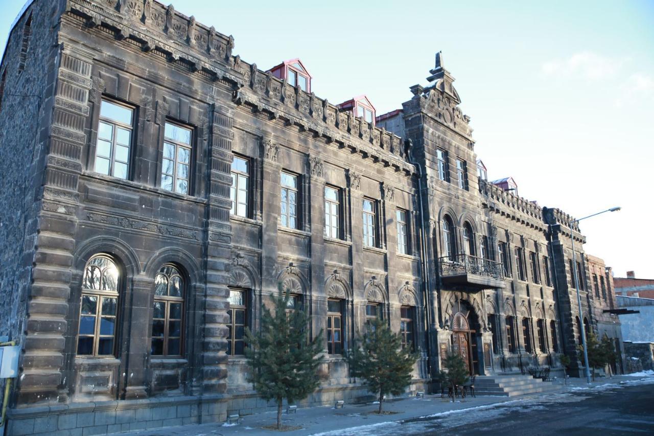 Cheltikov Hotel Kars Esterno foto