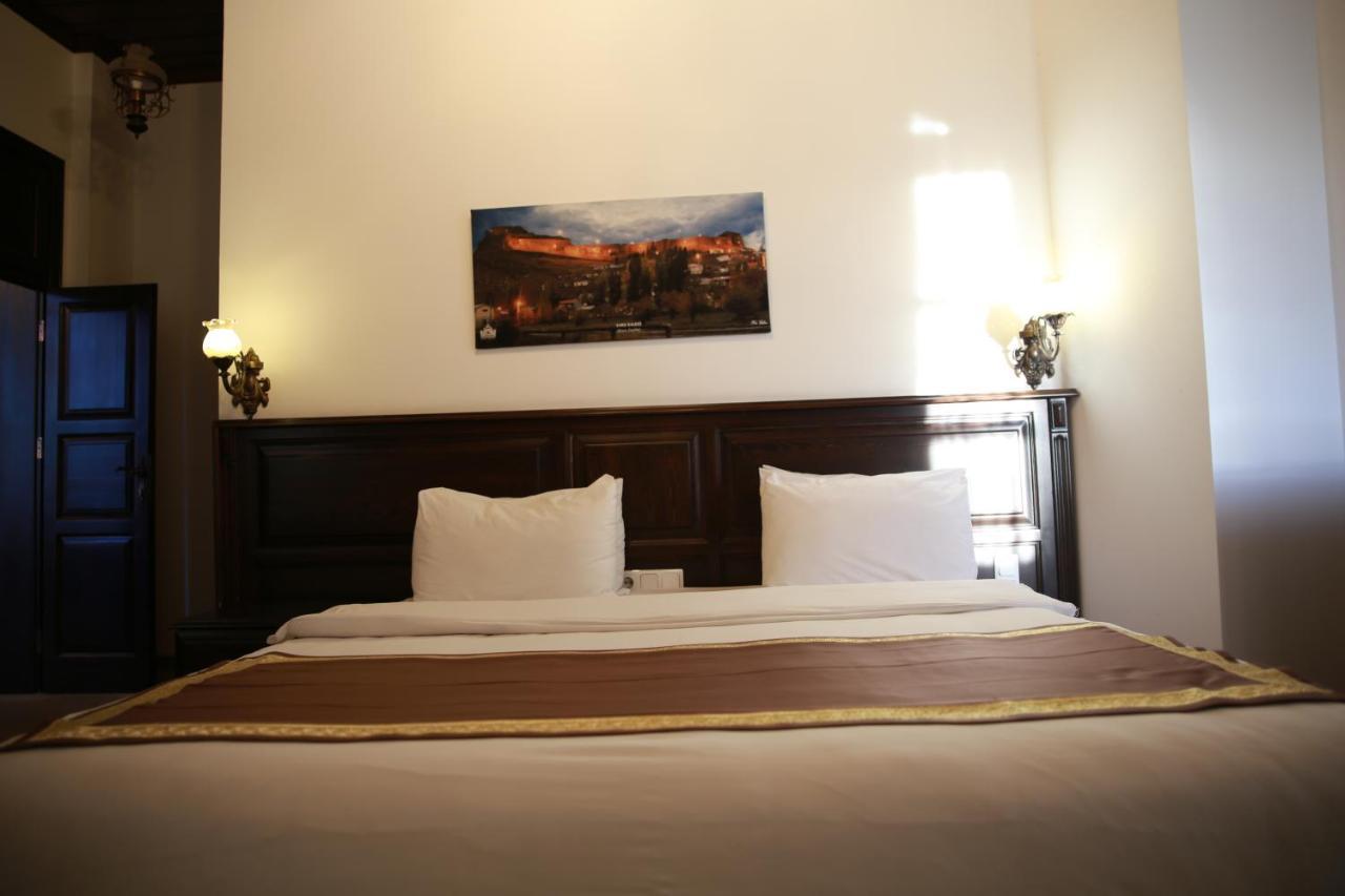 Cheltikov Hotel Kars Esterno foto