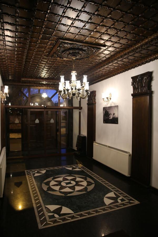 Cheltikov Hotel Kars Esterno foto